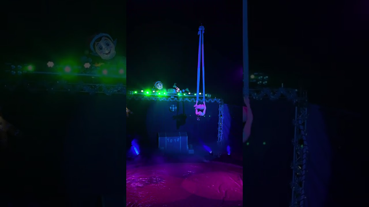 Aerial loops Xmas 2025