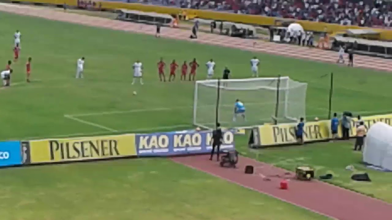 Gol de penal de Hernan Barcos