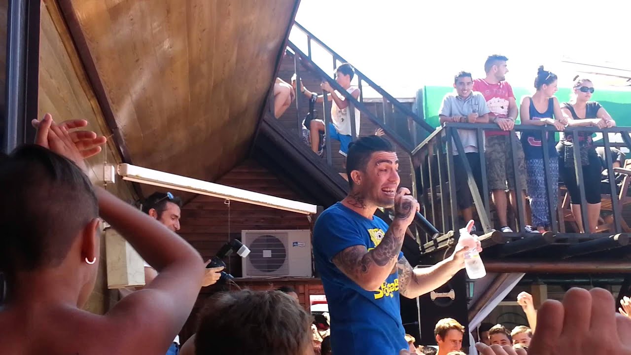Tus - Agapw ti mana sou live sto santa maria beach bar