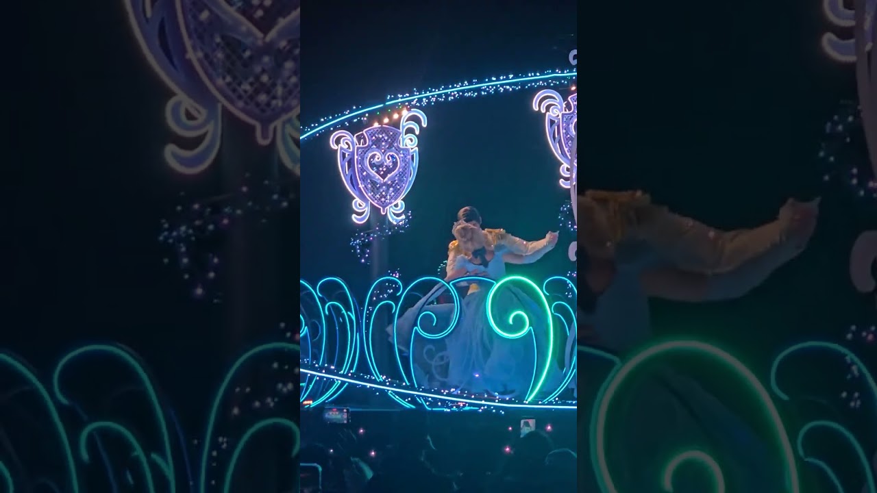 Disney Starlight: Dream the Night Away Parade