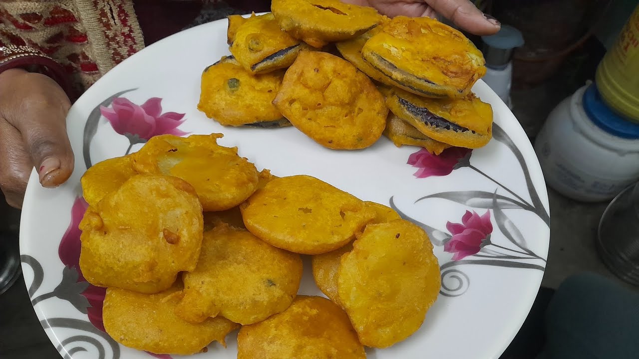 Baigan our aalu ki pakodi #cooking #food #recipe @Chaterpakitchen-n5z 