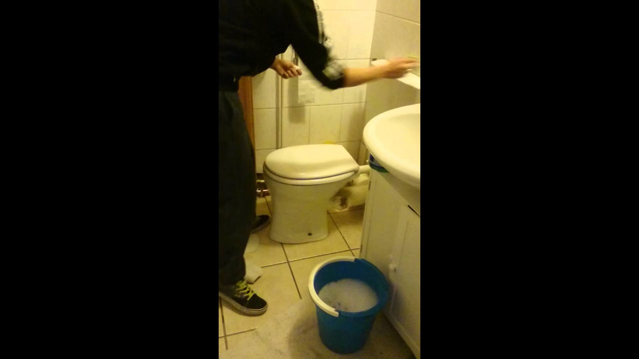 Leertaak 3 toilet poetsen deel 1