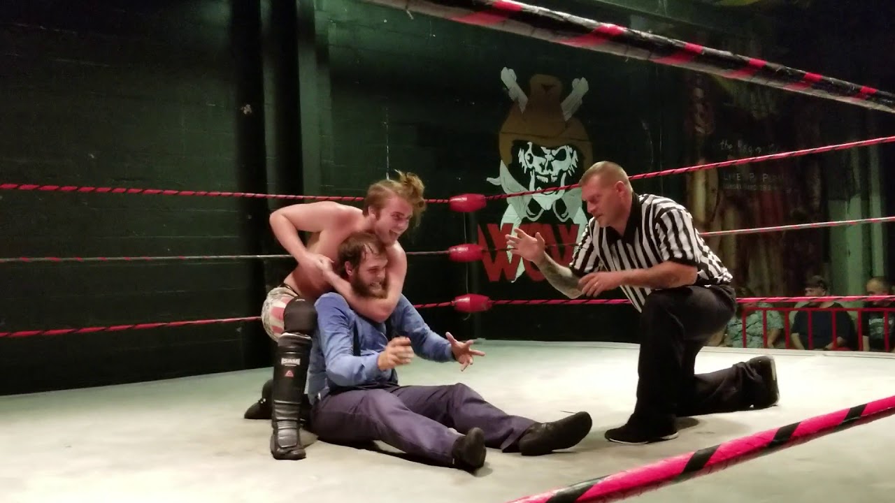 Lucas Jacobs vs  Levi Everett officiated by Referee Wayne Silver