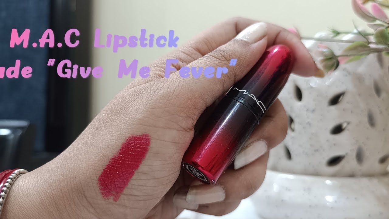 Trying on MAC Lipstick in the Shade 