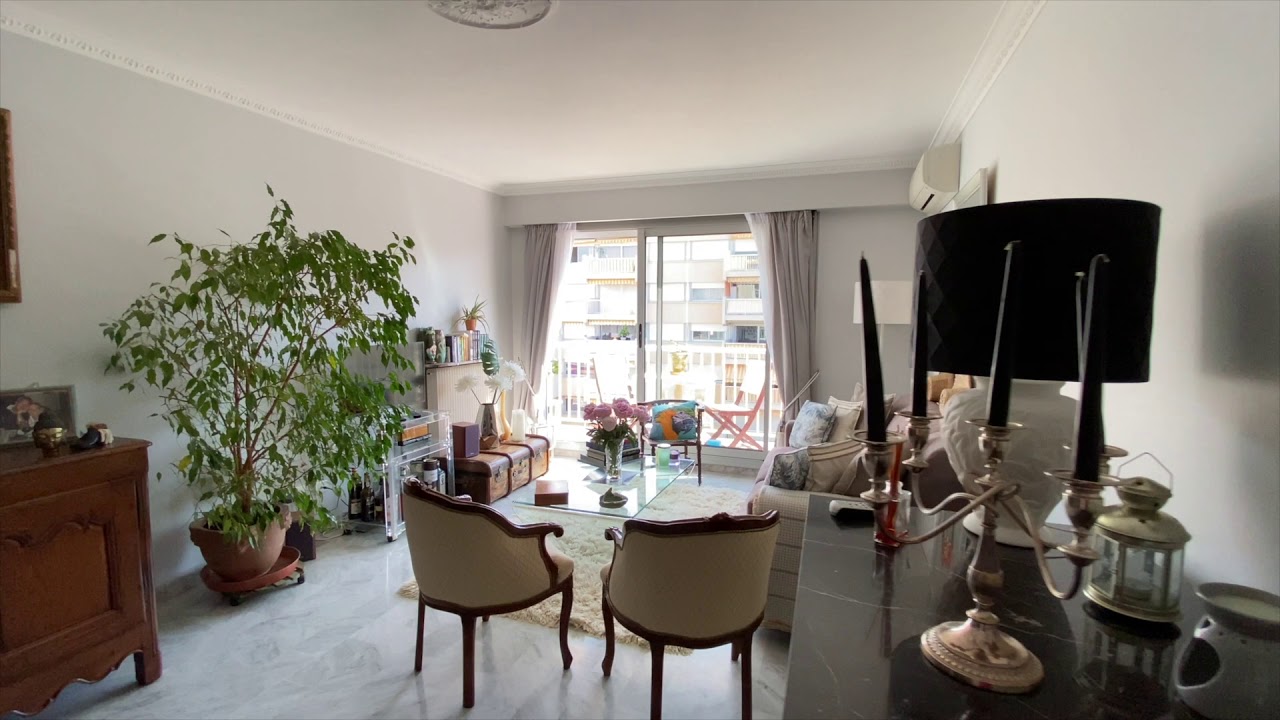 Appartement Vallauris 2 pièce(s) 54 m2 dernier étage, garage, piscine.