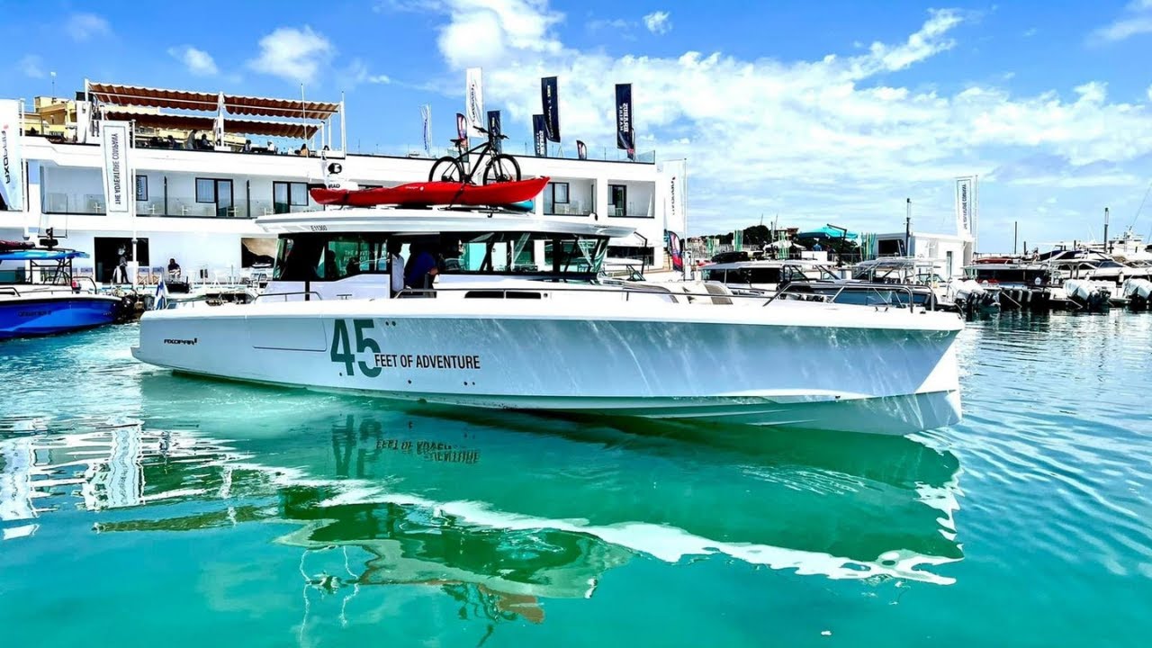 Axopar 45 XC Cross Cabin