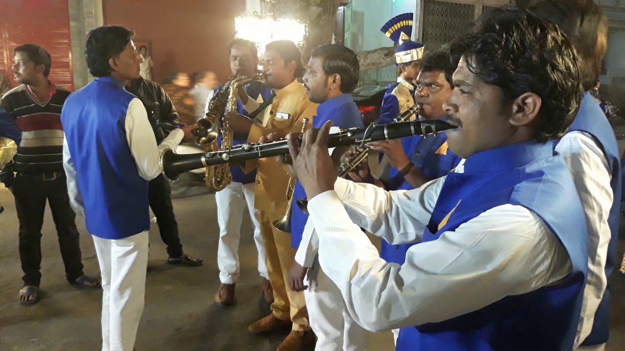 Ghodi pe hoke sawar chala hai prakash band Barnagar Aabid Bhai no 9826575236 sadik Bhai  9617104676