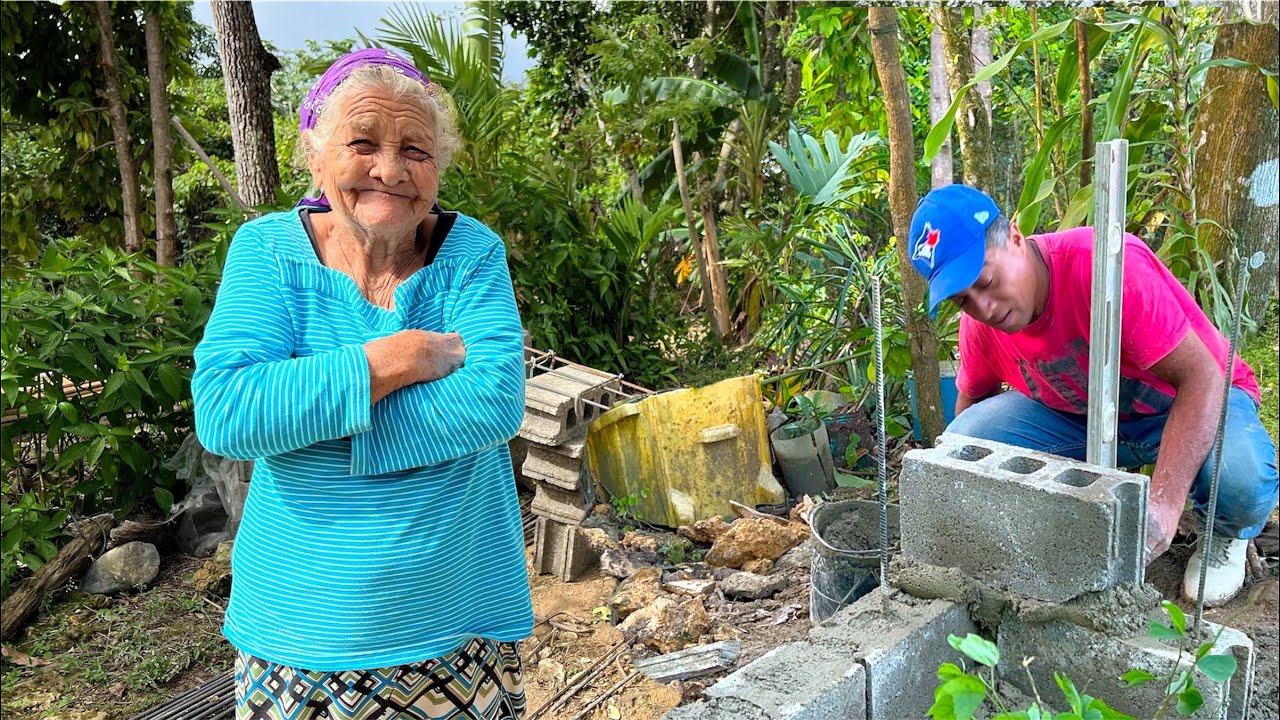 ASÍ CONSTRUIMOS EL BAÑO DE LA ABUELA BENITA EN EL CAMPO LA BATATA.VIVIENDO LA VIDA DEL CAMPO 