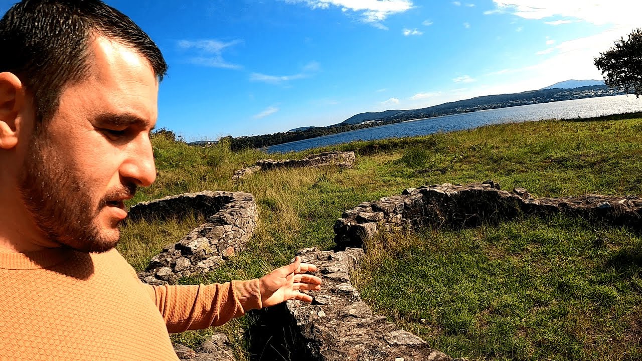 EXPLORANDO los restos de una ALDEA ABANDONADA hace m&aacute;s de 2.000 A&Ntilde;OS. Pueblos y aldeas GALICIA.