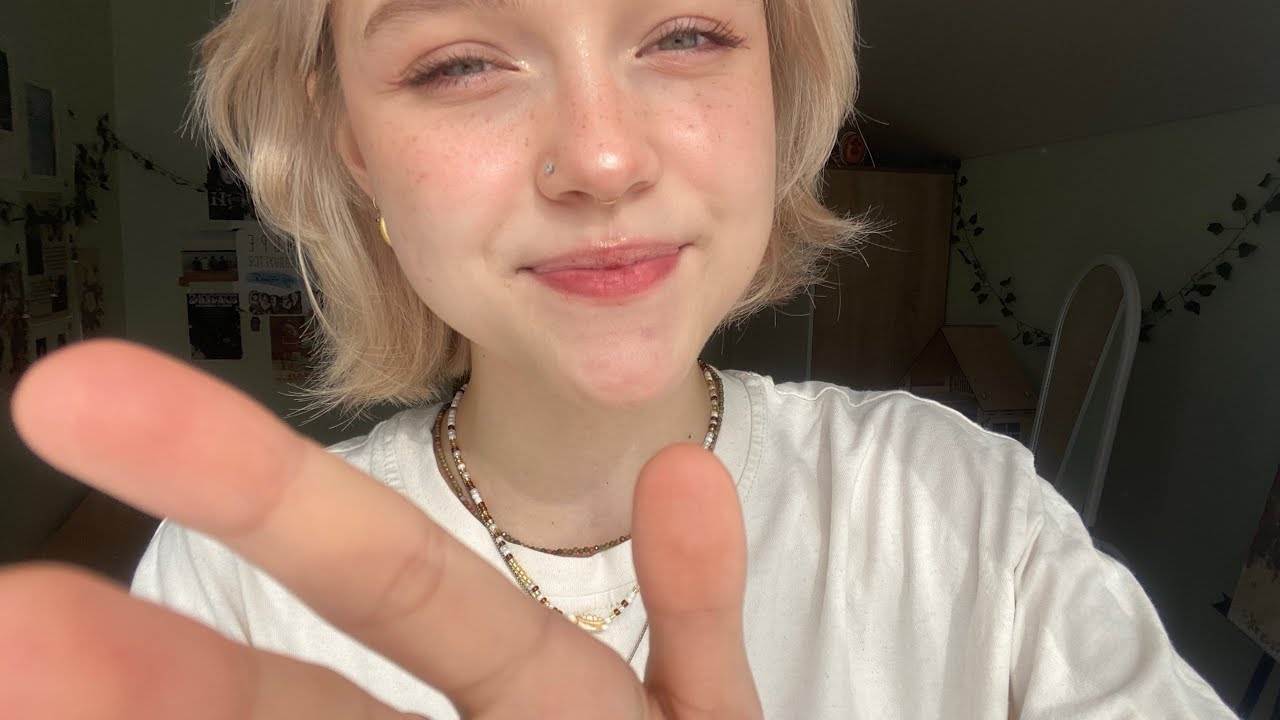 ASMR ~ spit painting & gum chewing ໒꒰ྀི｡◞ ‌◟｡ྀི꒱ა