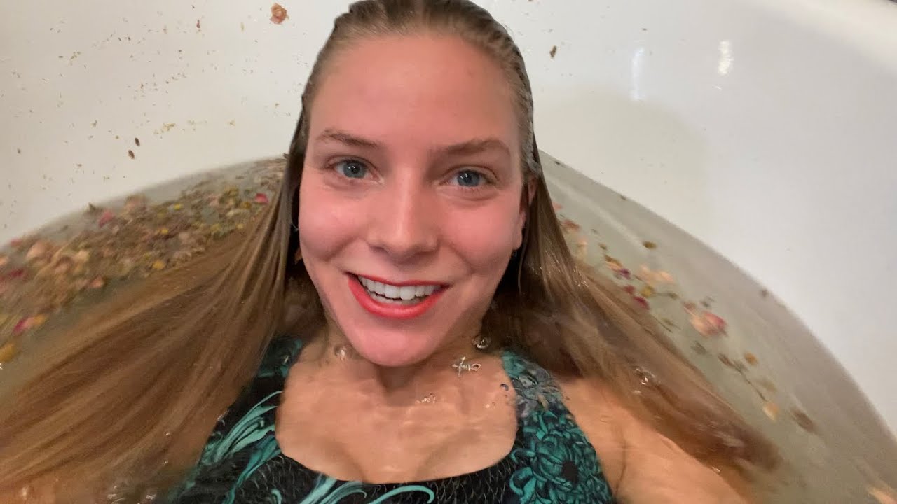 @trinamason basking in love underwater open circle playing & having fun asmr 1231pm February 16 2021