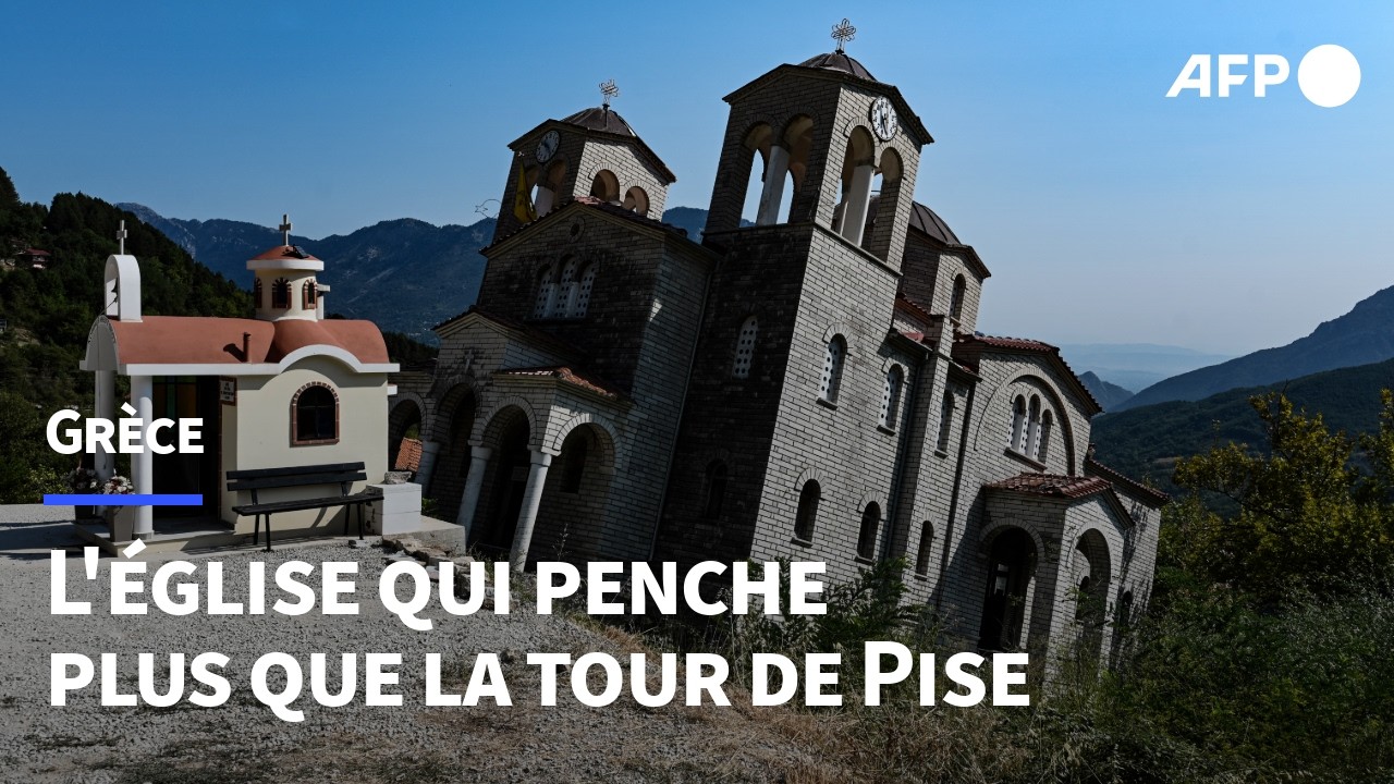 Gr&egrave;ce: une &eacute;glise inclin&eacute;e attire les curieux | AFP