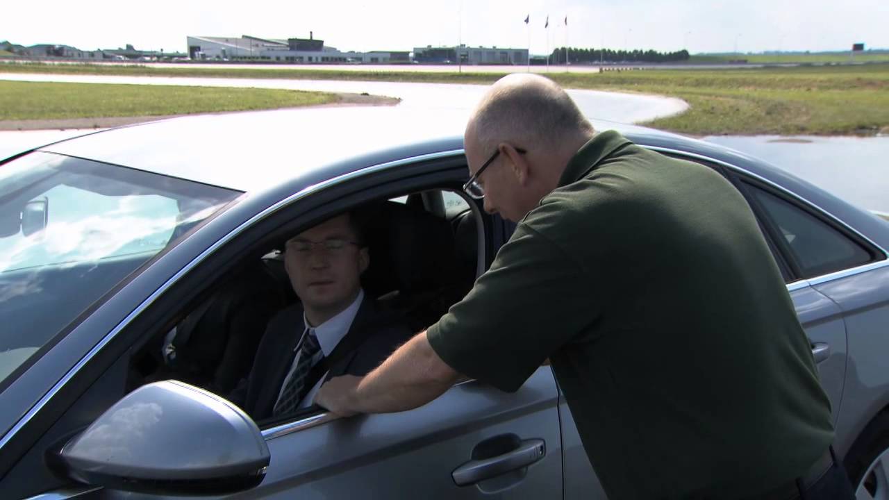 Vakopleiding Directiechauffeur DEKRA - BRUSECO