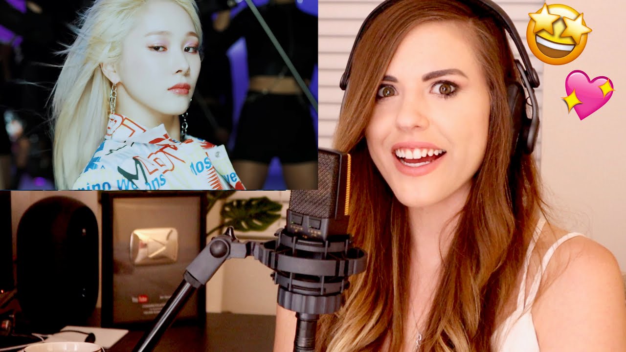 EVERGLOW (에버글로우) - DUN DUN MV - SINGER REACTION