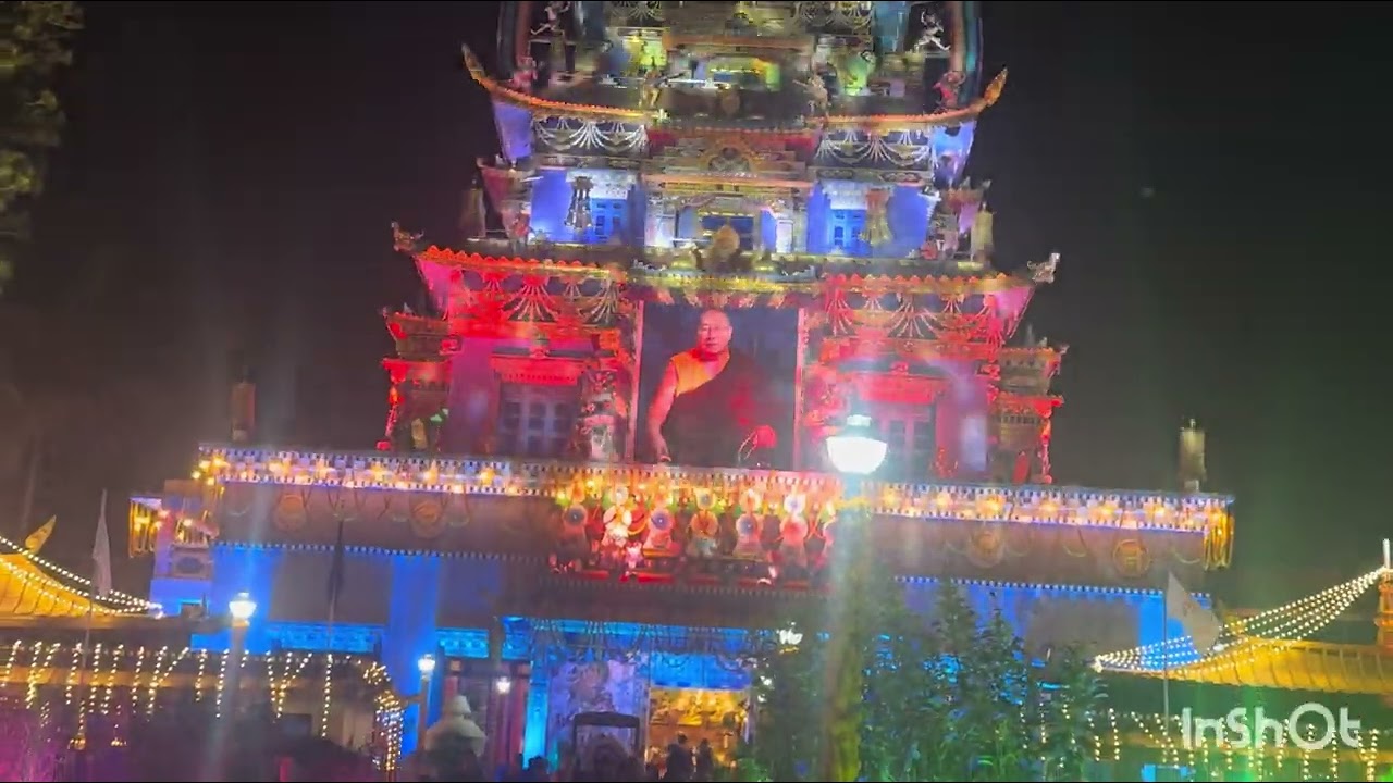 #Today a big prayer at Namdroling monastery for the late Penor Rinpoche la🙏🙏🙏⛩️