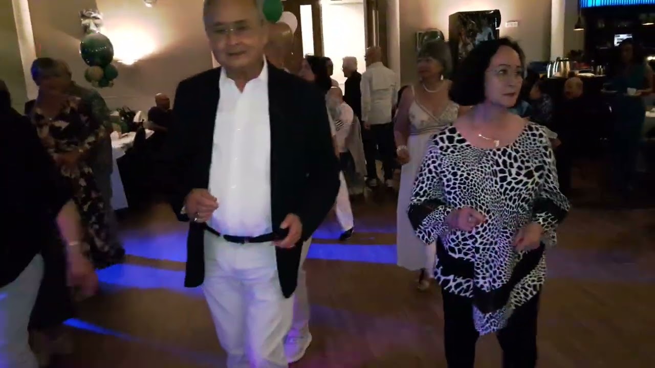 Deel-8)Een *55*Jaar Huwelijks Feest van *Franklin & Yvonne*M.m.v.Zanger DJ-*Ricky Lee*.Zaterdag 2025