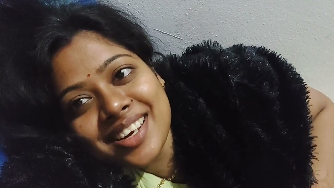 Nikal pade ghar se bhai ke shadi attend karne 🥰