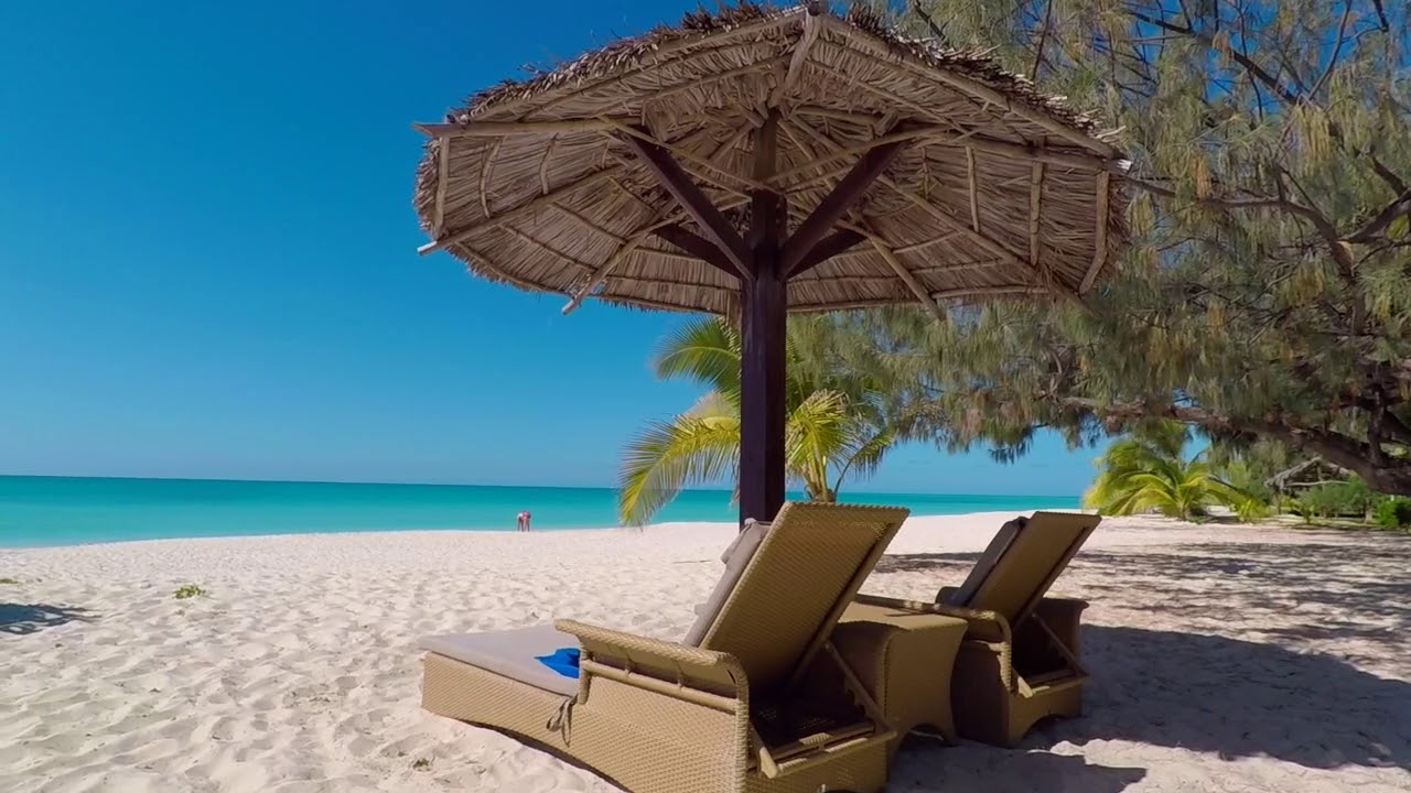 Ouv&eacute;a, the closest island to paradise