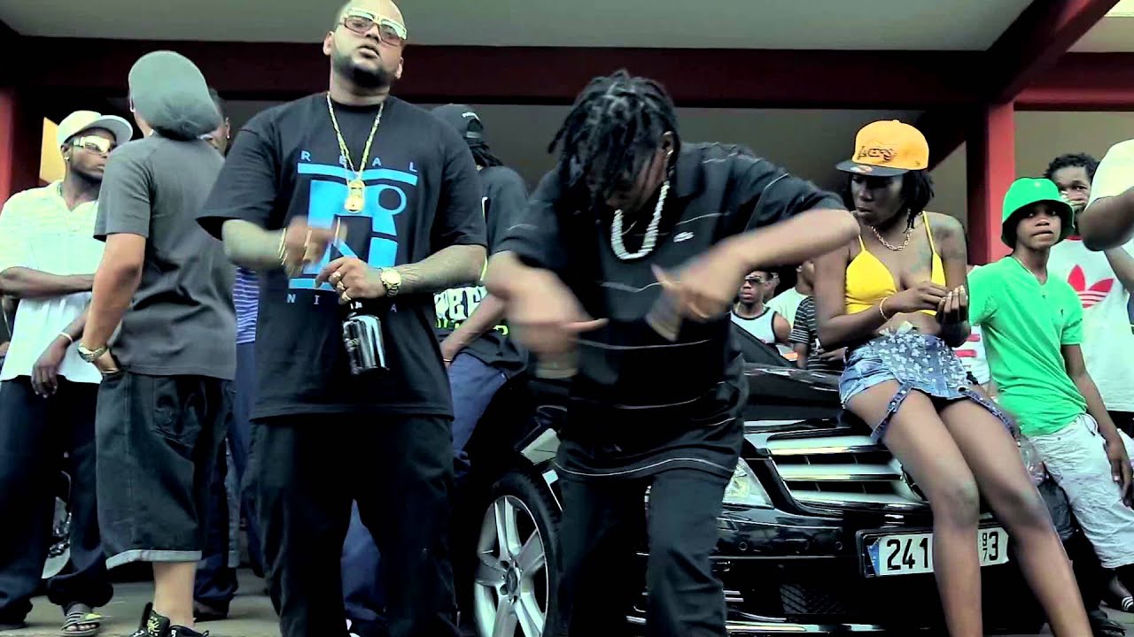 MADNESS FT AYANAH   TOUNIN TOUNIN OFFICIAL VIDEO