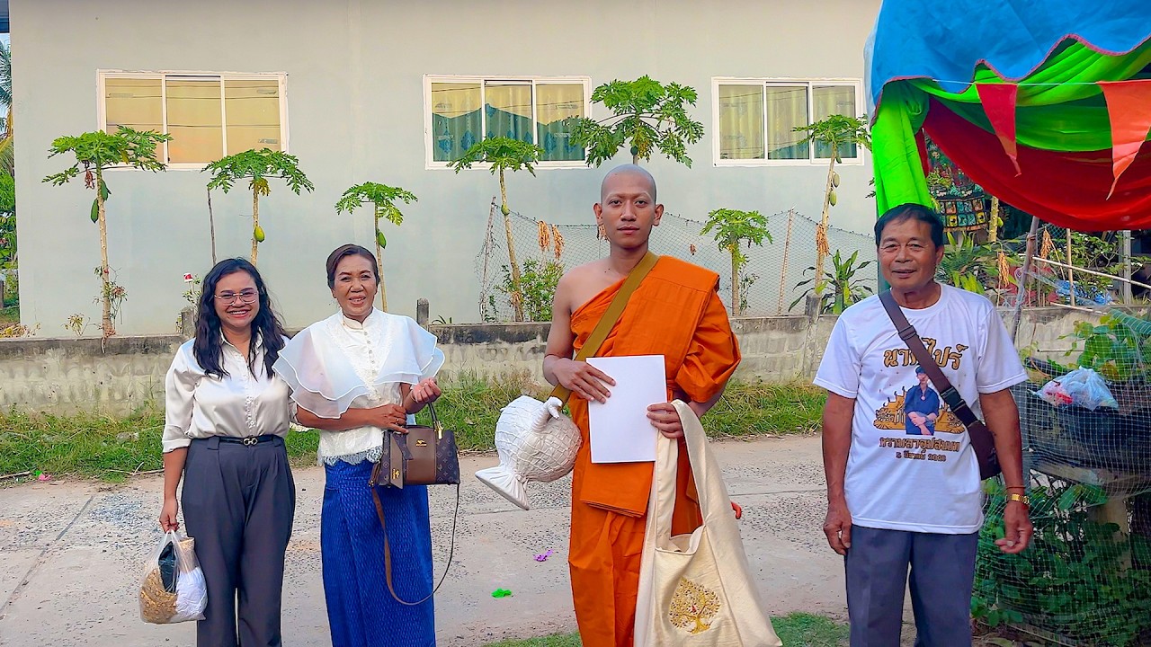 ร่วมงานบุญอุปสมบท พร้อมแห่นาคม้วนคักขนาดพี่น้อง