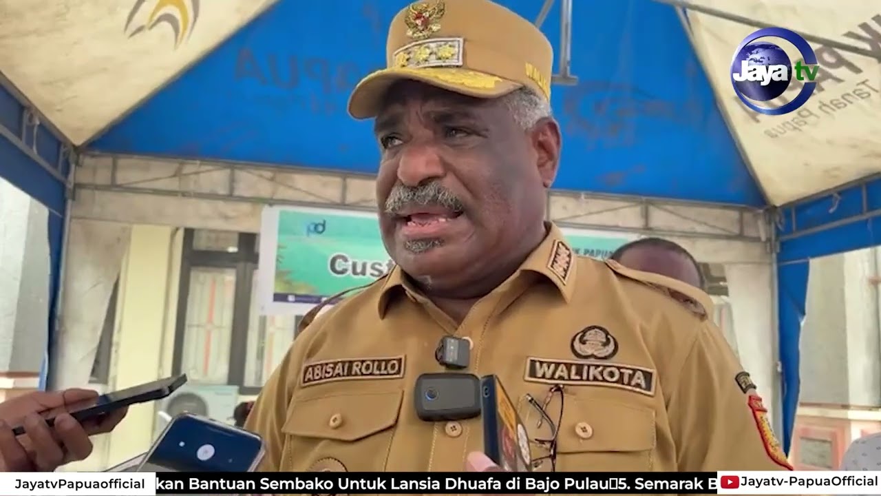Мэр Джаяпуры открыл дешевый рынок Bank Papua в преддверии Ид аль-Фитр.