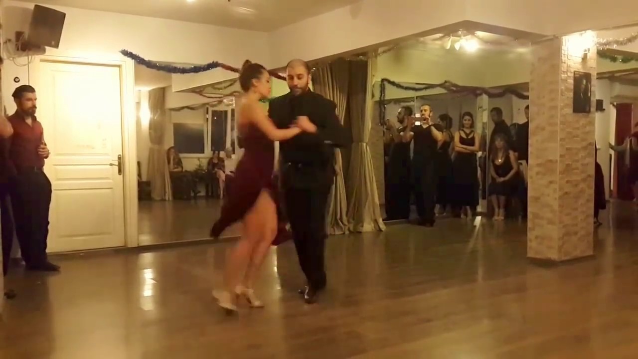 Burak Özçelik y Melis Dağtekin İstanbulTango OtraMilonga 2/3