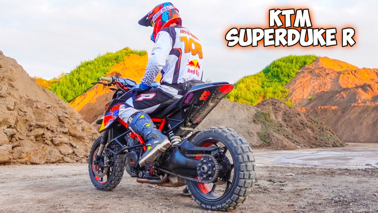 KTM 1290 Superduke R Offroad VS DEEP MUD