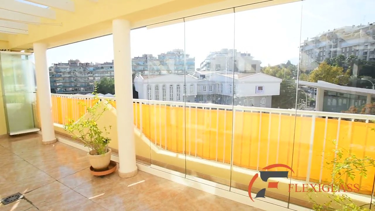 Techo Móvil y Cortinas de Cristal en Calpe