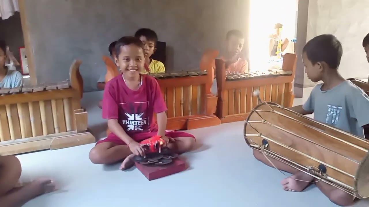 Latihan tabuh Gilak