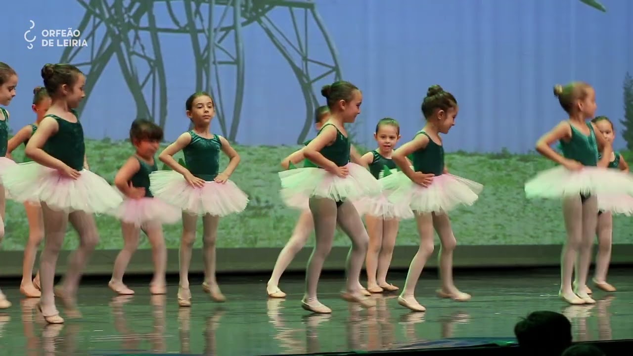 Dinossauros - Espetáculo de Dança 
