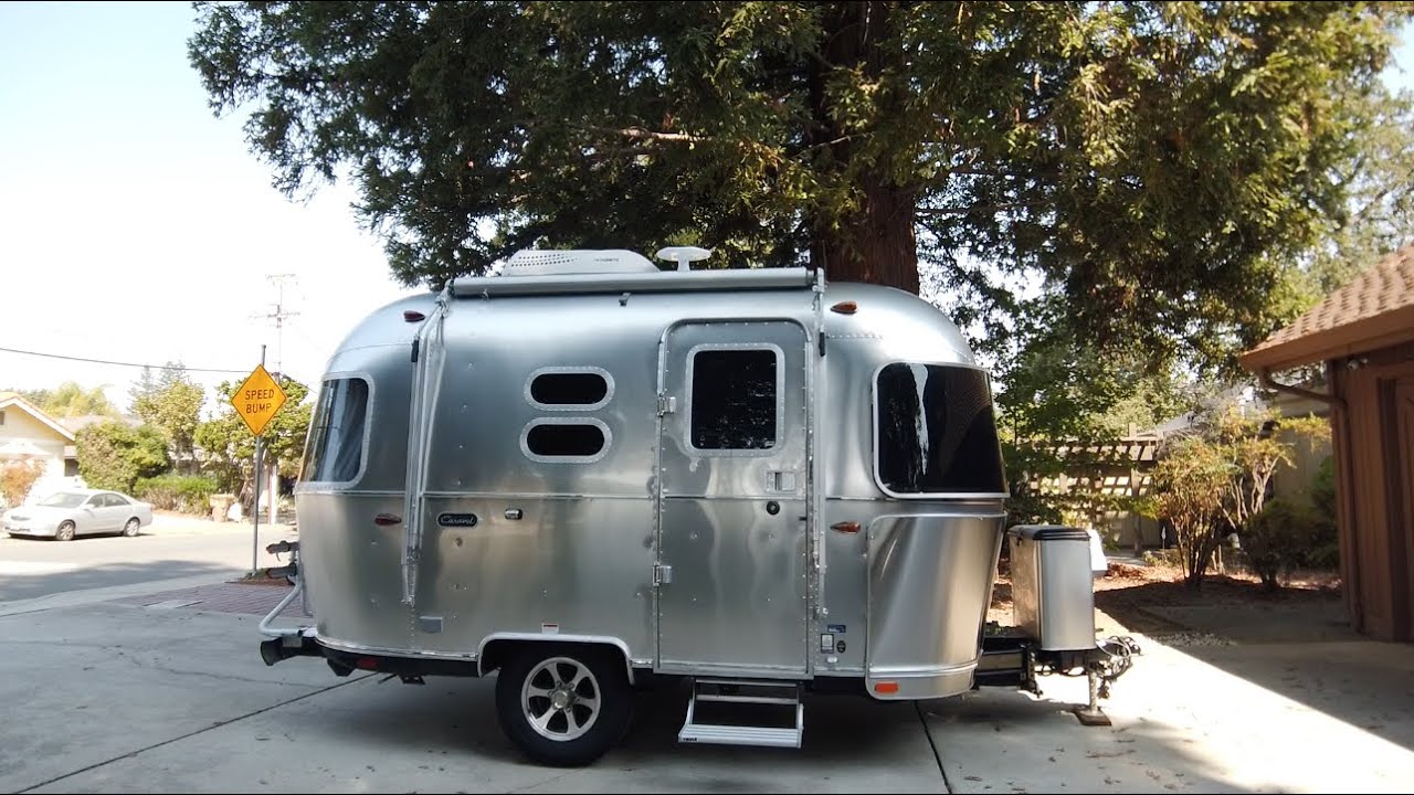 【跟著麥、麥可玩房車 1】Airstream Caravel (清風房車) 開箱文