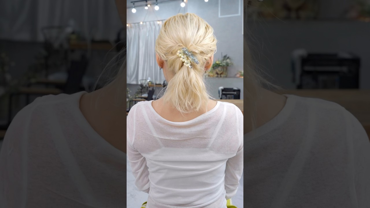 ゴムだけでできるボブアレンジ✨#簡単アレンジ #セルフアレンジ #hairstyle #hair #ミディアムヘア #髪型 #まとめ髪 #大人カジュアル #大人かわいい