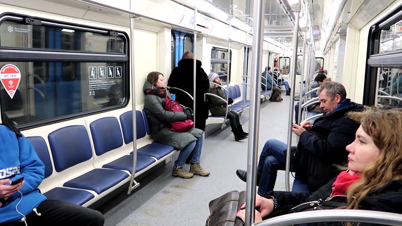 Large Circle Line (11) ride from Petrovsky Park to Delovoy Tsentr, Moscow metro.
