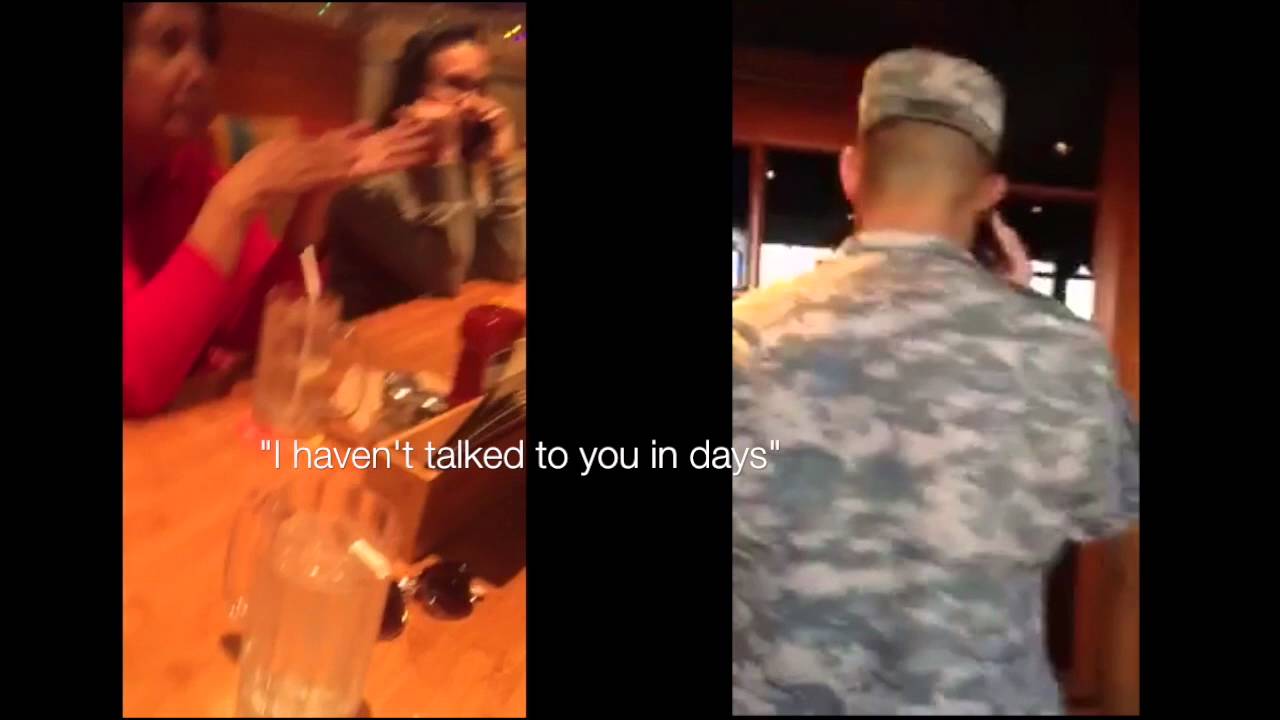 Army Soldier Surprise Christmas Homecoming