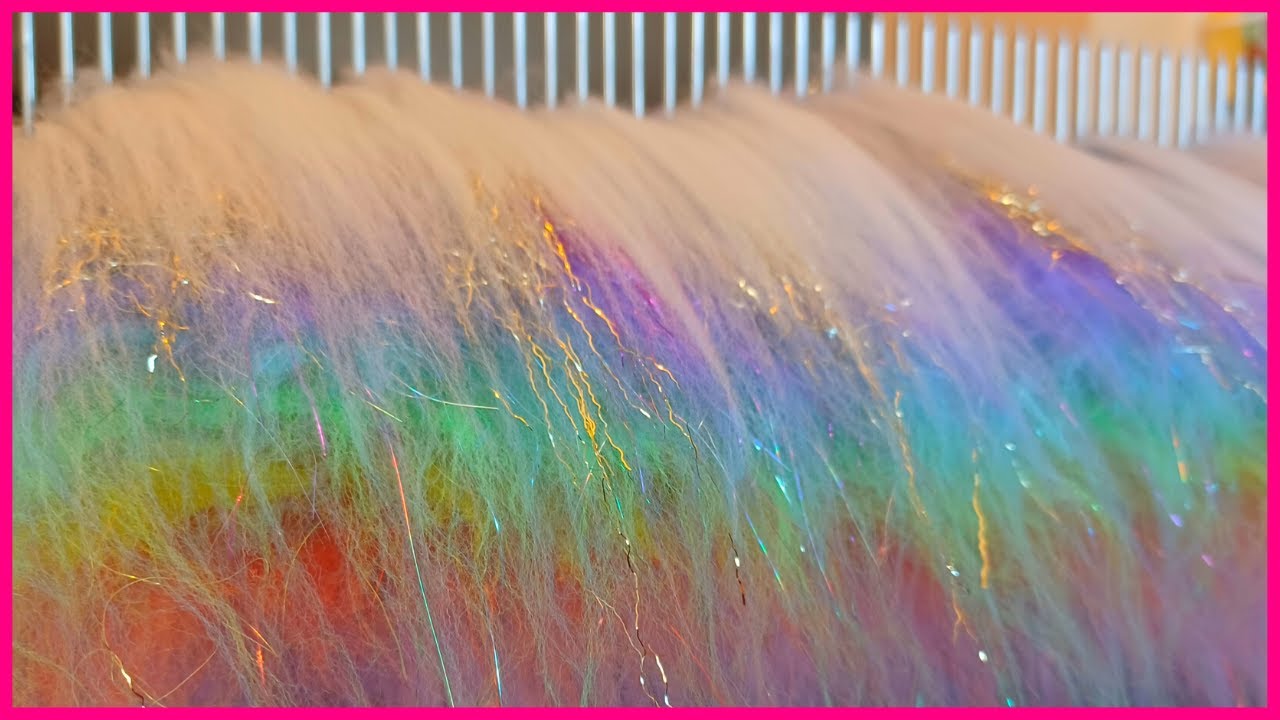 Blending Fiber Together to create a Rainbow on my Hackle