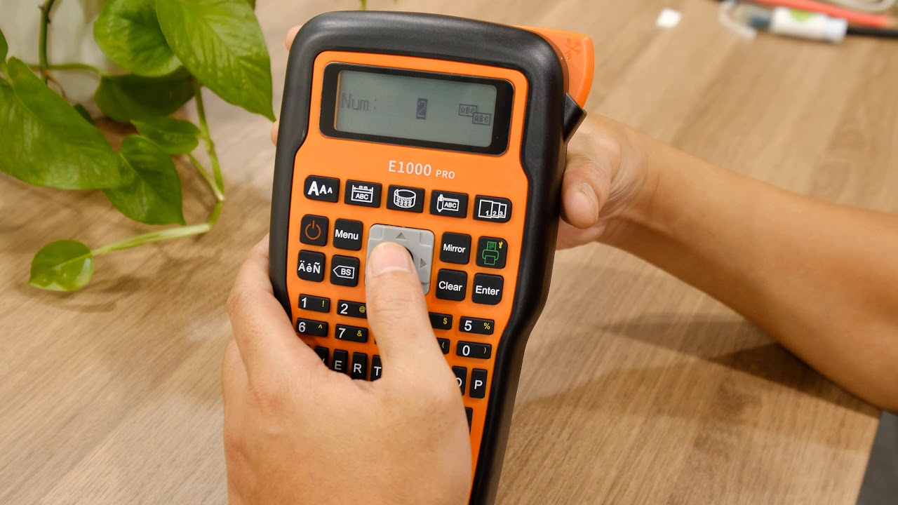 Máy in nhãn E1000 Pro - In 55 nhãn có nội dung khác nhau trong 1 lần in