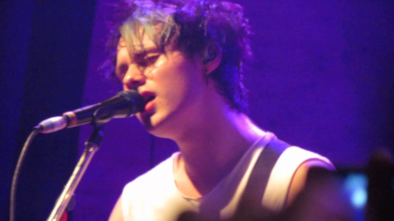 Beside You - 5 Seconds Of Summer live in Perth