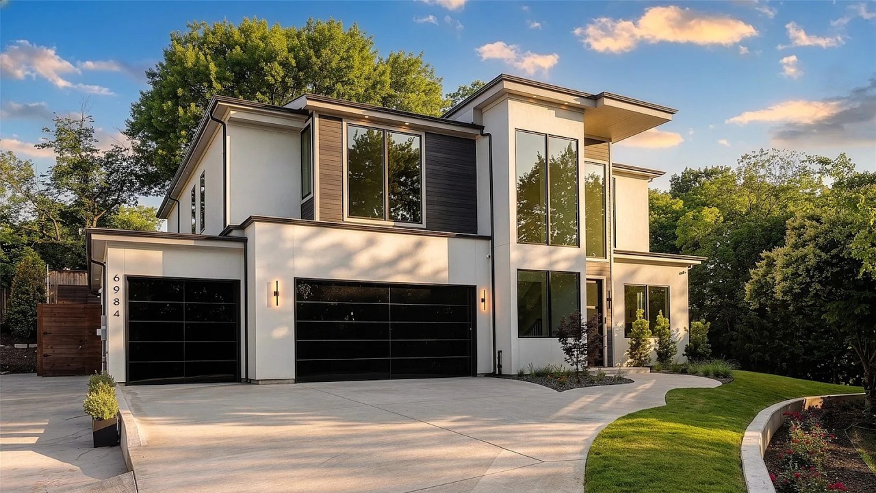 INSIDE A $2.2M LUXURY CONTEMPORARY HOME WITH 2 PRIMARY SUITES