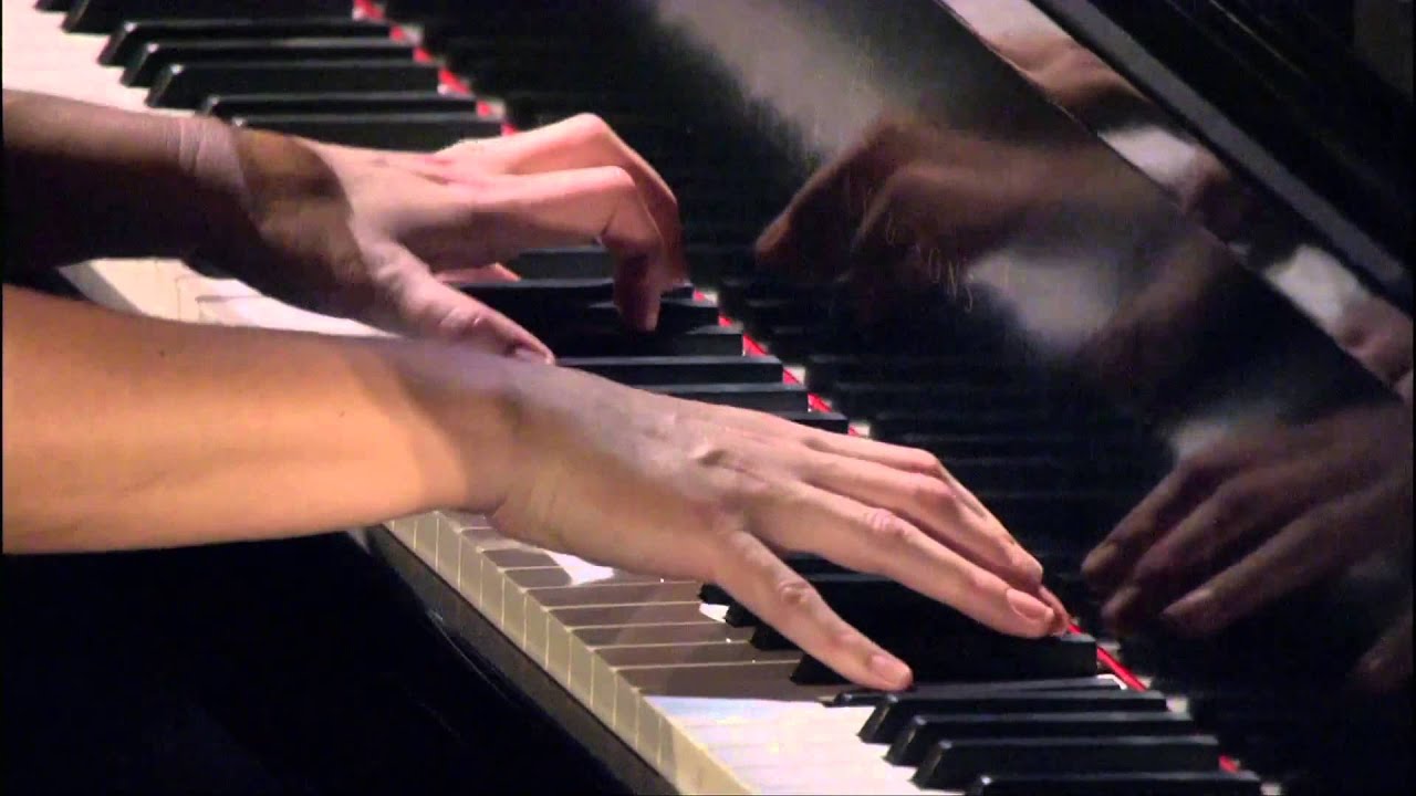 Let's Face the Music and Dance - (Live in Rio) HD - Diana Krall