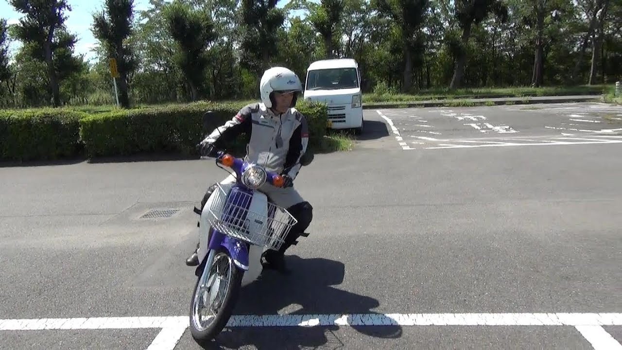 スーパーカブ110の乗り方　【走行編】　アクセルとブレーキの盲点、発進停止、左折の仕方、カブで旋回