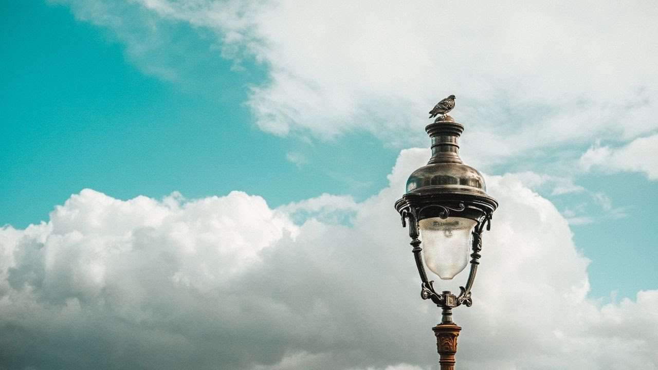 Paris, France | Fujifilm X-T4 + Fuji 35mm f2 | Handheld | 4k