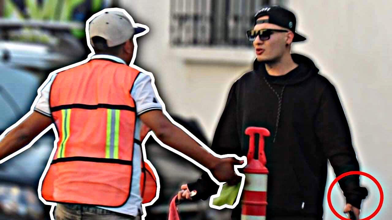 BROMA PESADA A LAVACARROS!