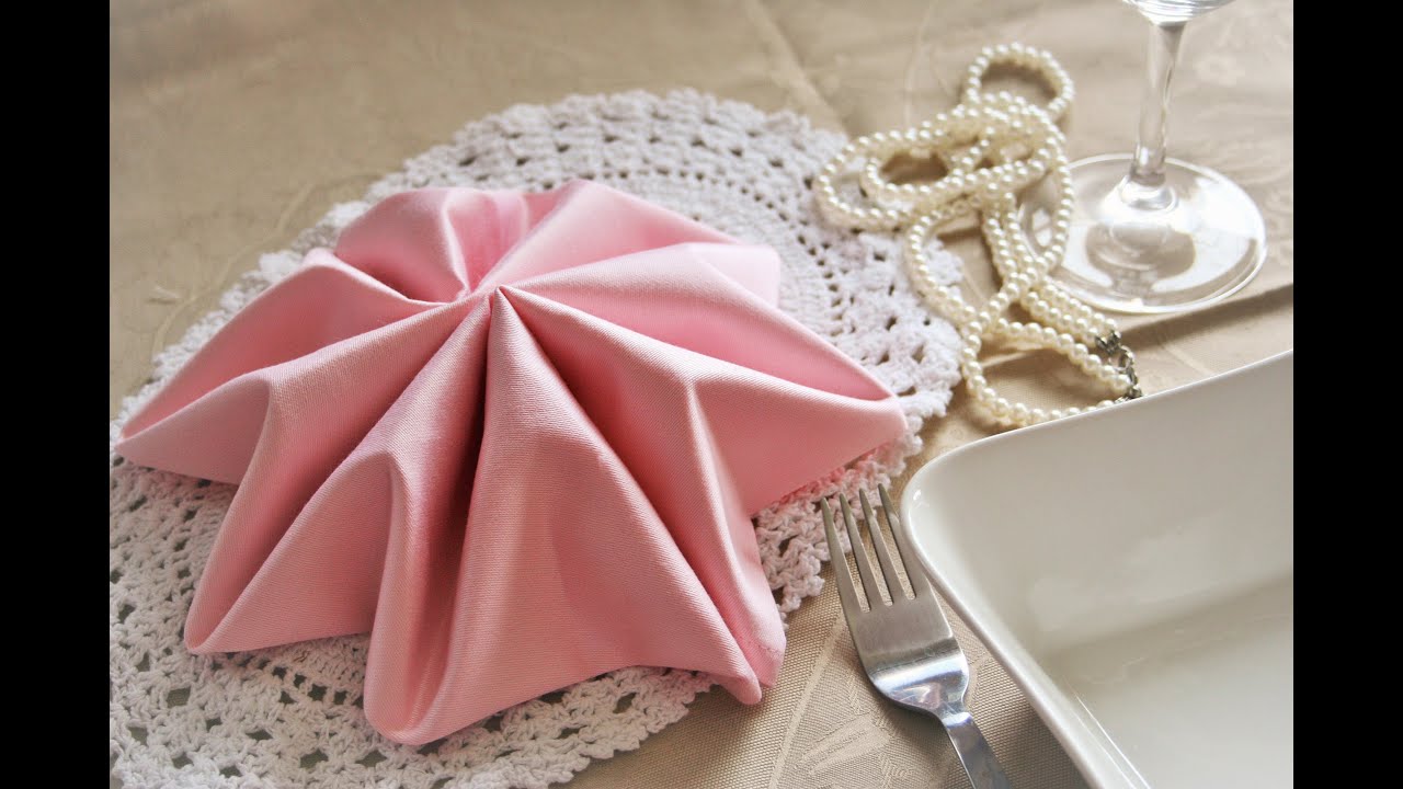 Napkin folding Star