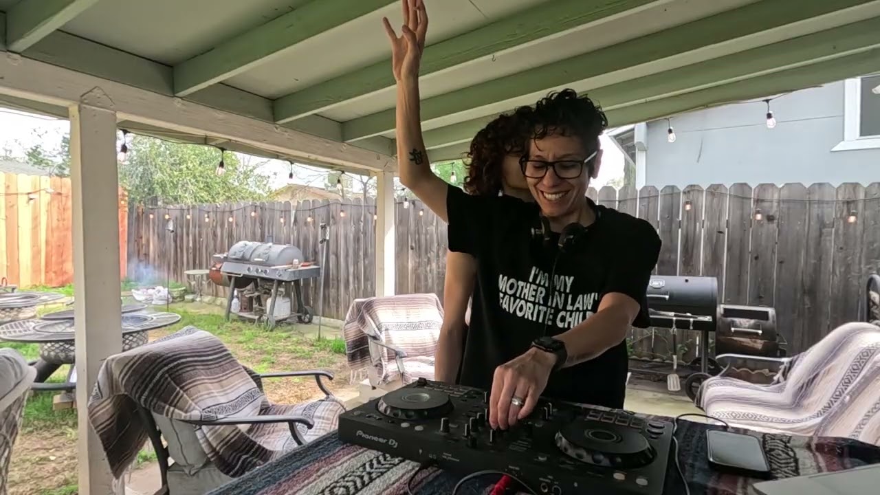 PARTY SHORTS & PATIO VIBES | HOUSE MUSIC | LATIN HOUSE | BACKYARD VIBES | 
