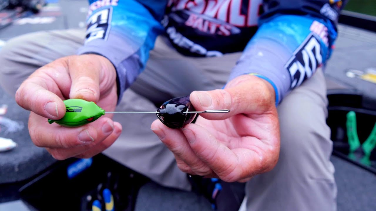 Bryan Schmitt Shows How To Change a Frog Skirt with the SPRO Frog Needle
