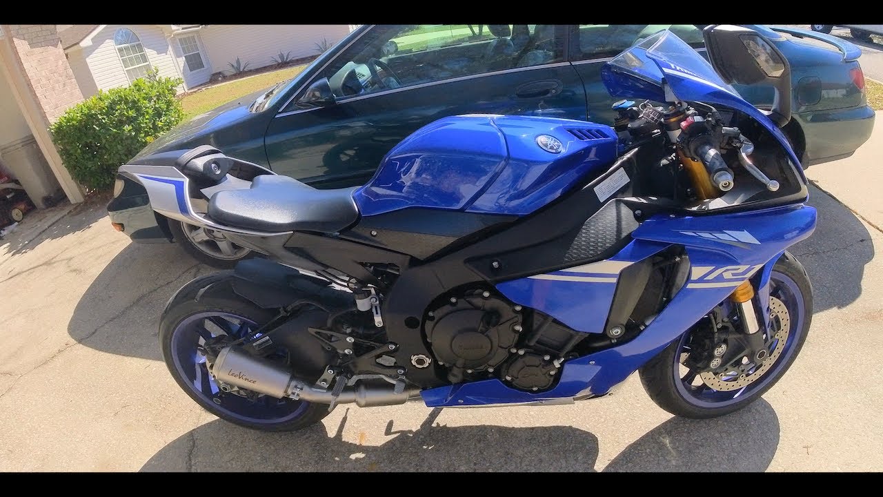 YAMAHA R1 LEO VINCE EXHAUST INSTALL AND SOUND TEST
