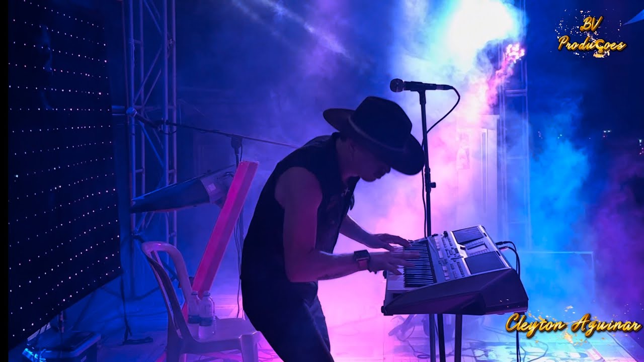 Apaga apaga, é o nome da cançao, aquele forrozinho aqui do interior c nosso amigo Cleyton Aguiar 😊💃🕺