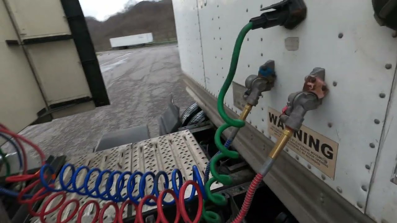 Dry Van Trucker Picks Up Load at Tempur-Pedic in Duffield, VA