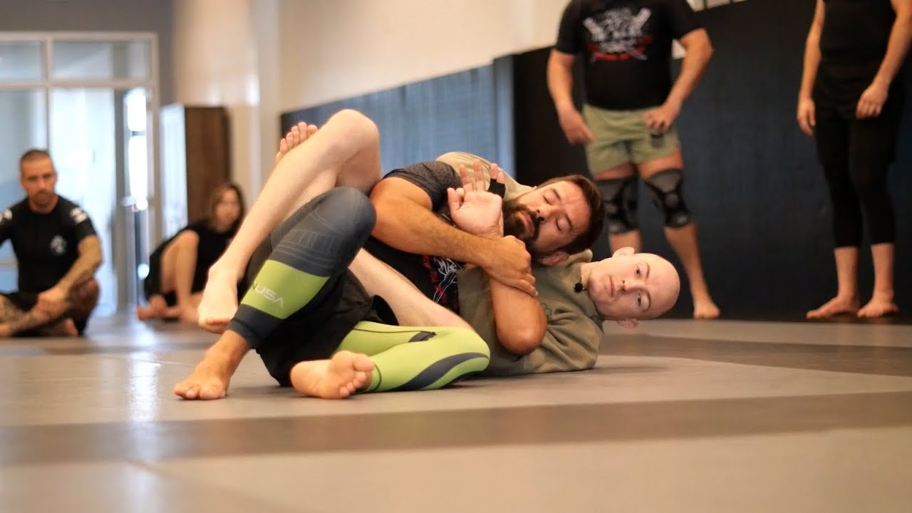 Обучение упражнениям BJJ: удары сзади + спарринг