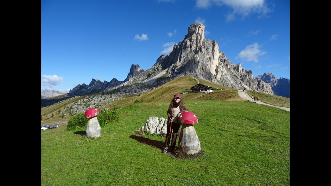 Rifugio Nuvolau  - Rifugio Averau - Rifugio Scoiattoli - 5 Torri - Passo Giau